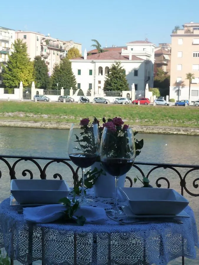 Ferienwohnung Casa Archi - Balcone Sul Fiume Verona Italien