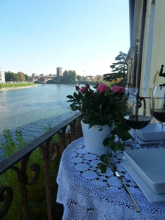 Ferienwohnung Casa Archi - Balcone Sul Fiume Verona
