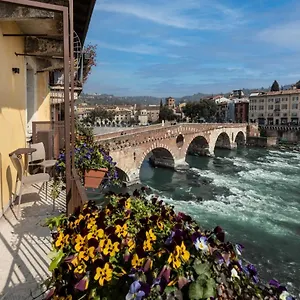 Appartamento La Bella Ugolini Luxury, Verona